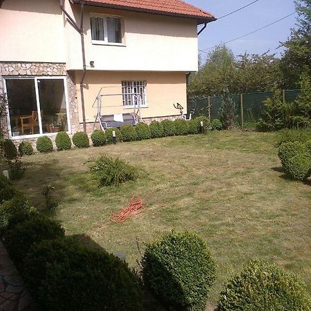 Guest House Iveta София Экстерьер фото