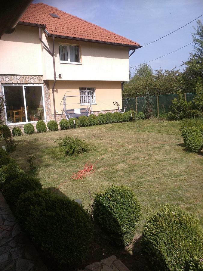 Guest House Iveta София Экстерьер фото